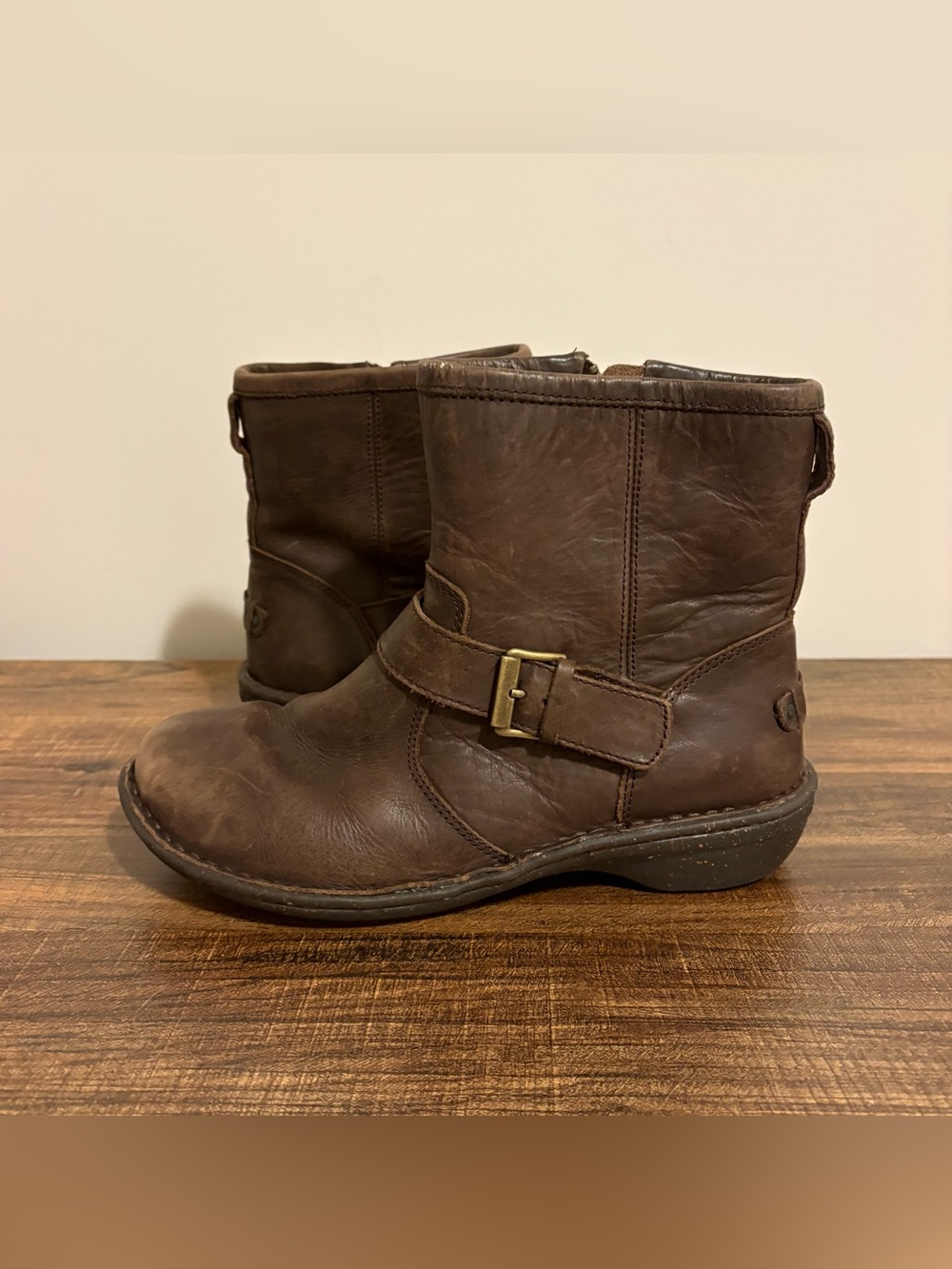 Ugg Bryce Brown Leather Moto Boot size 8
